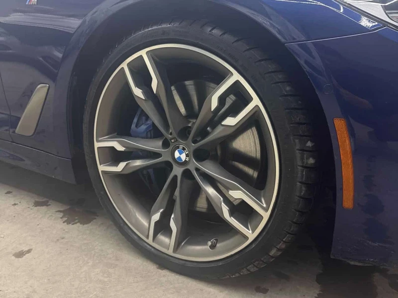 BMW 550  M xDrive | HEAD UP | HARMAN CARDON | CARFAX, снимка 6 - Автомобили и джипове - 53594352