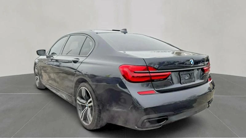 BMW 740 / B58 / НА ЗАДНО / ЛИЗИНГ, снимка 3 - Автомобили и джипове - 54732319