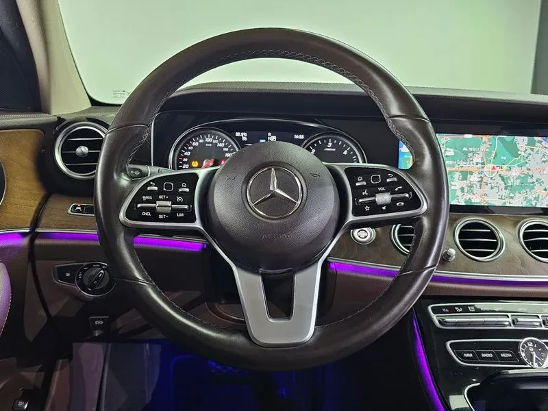 Mercedes-Benz E 220 D 4MATIC EXCLUSIVE, снимка 13 - Автомобили и джипове - 55100990