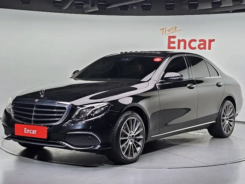 Mercedes-Benz E 220 D 4MATIC EXCLUSIVE