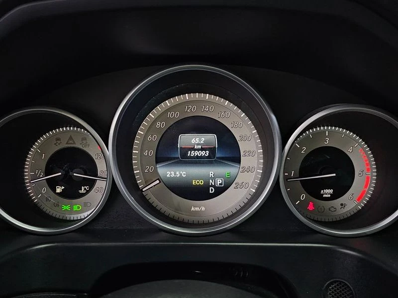 Mercedes-Benz E 220 E220 Bluetec Avantgarde| 170к.с.| ВКЛ.ТЕХНОТЕСТ, снимка 8 - Автомобили и джипове - 55101053