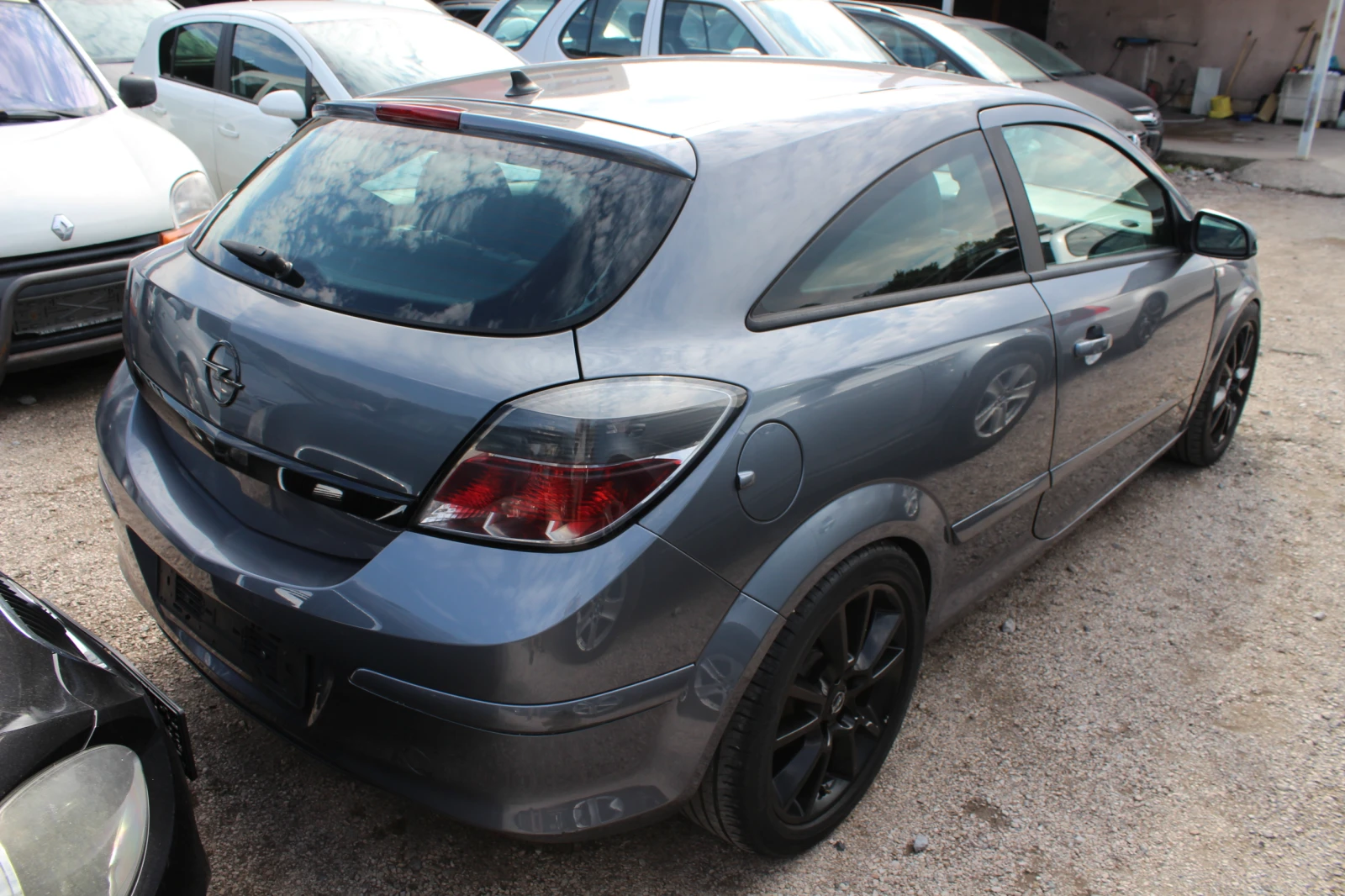 Opel Astra GTC 1.9ТДИ КЛИМА - изображение 4