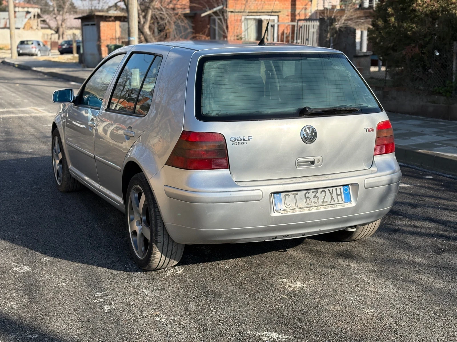 VW Golf SPECIAL - изображение 4