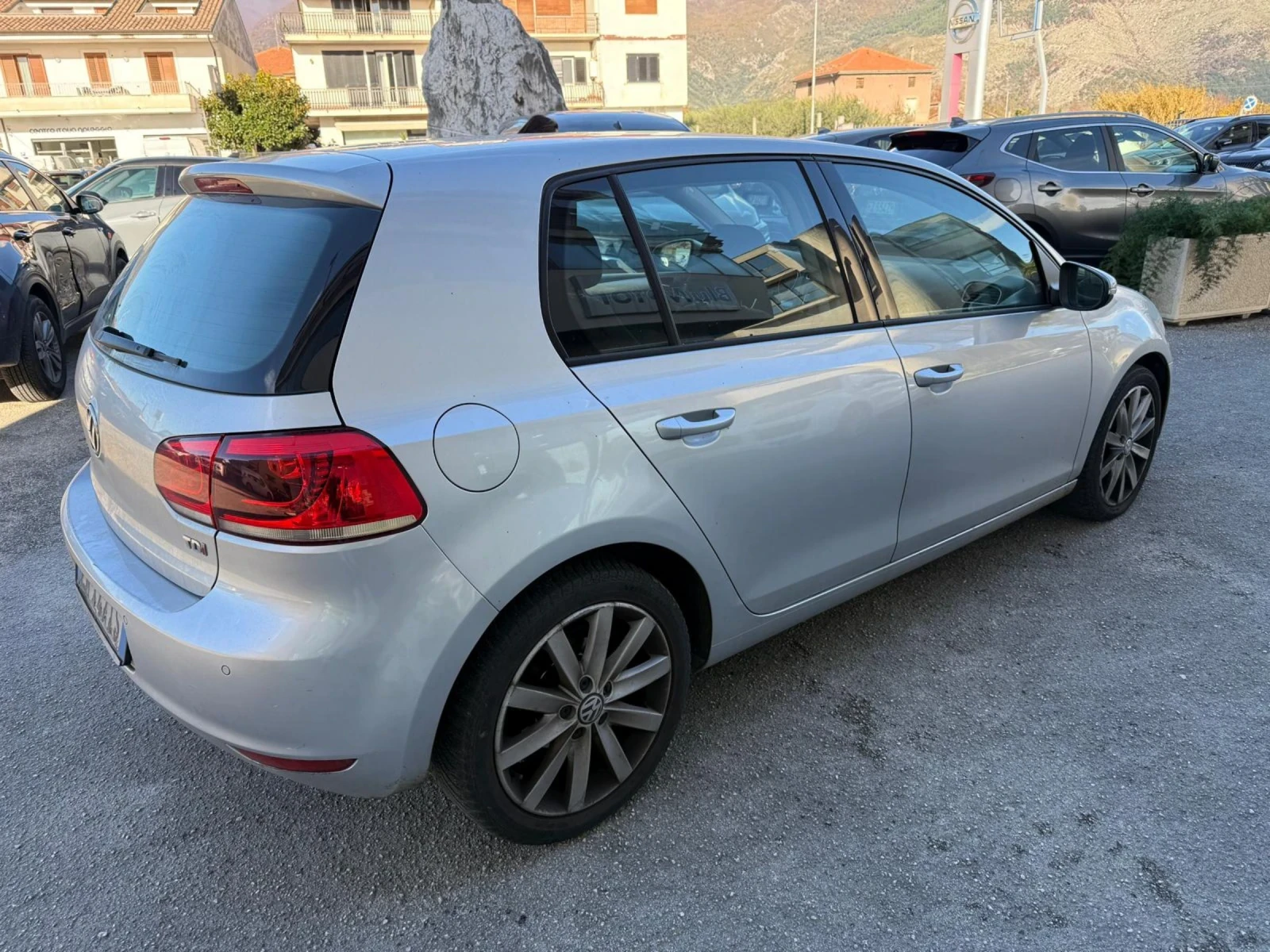 VW Golf 1.6TDI HIGHLINE - изображение 3