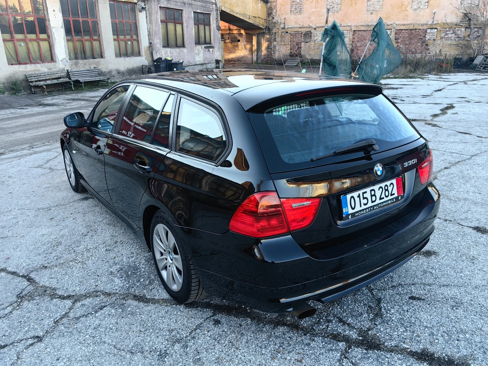 BMW 318 2.0 бензин 143 кс, Facelift модел, Топ състояние  - изображение 7