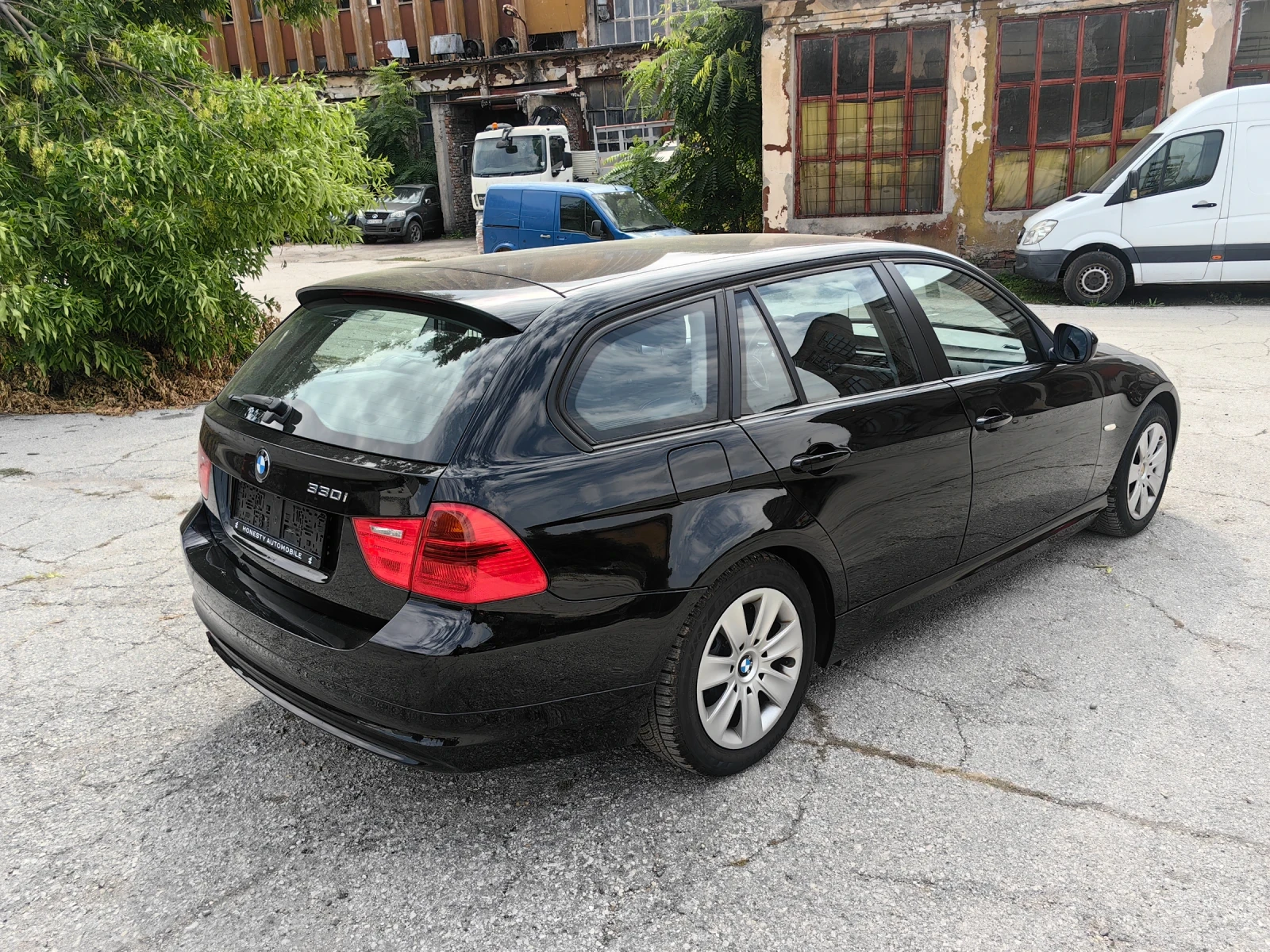 BMW 318 2.0 бензин 143 кс, Facelift модел, Топ състояние  - изображение 4