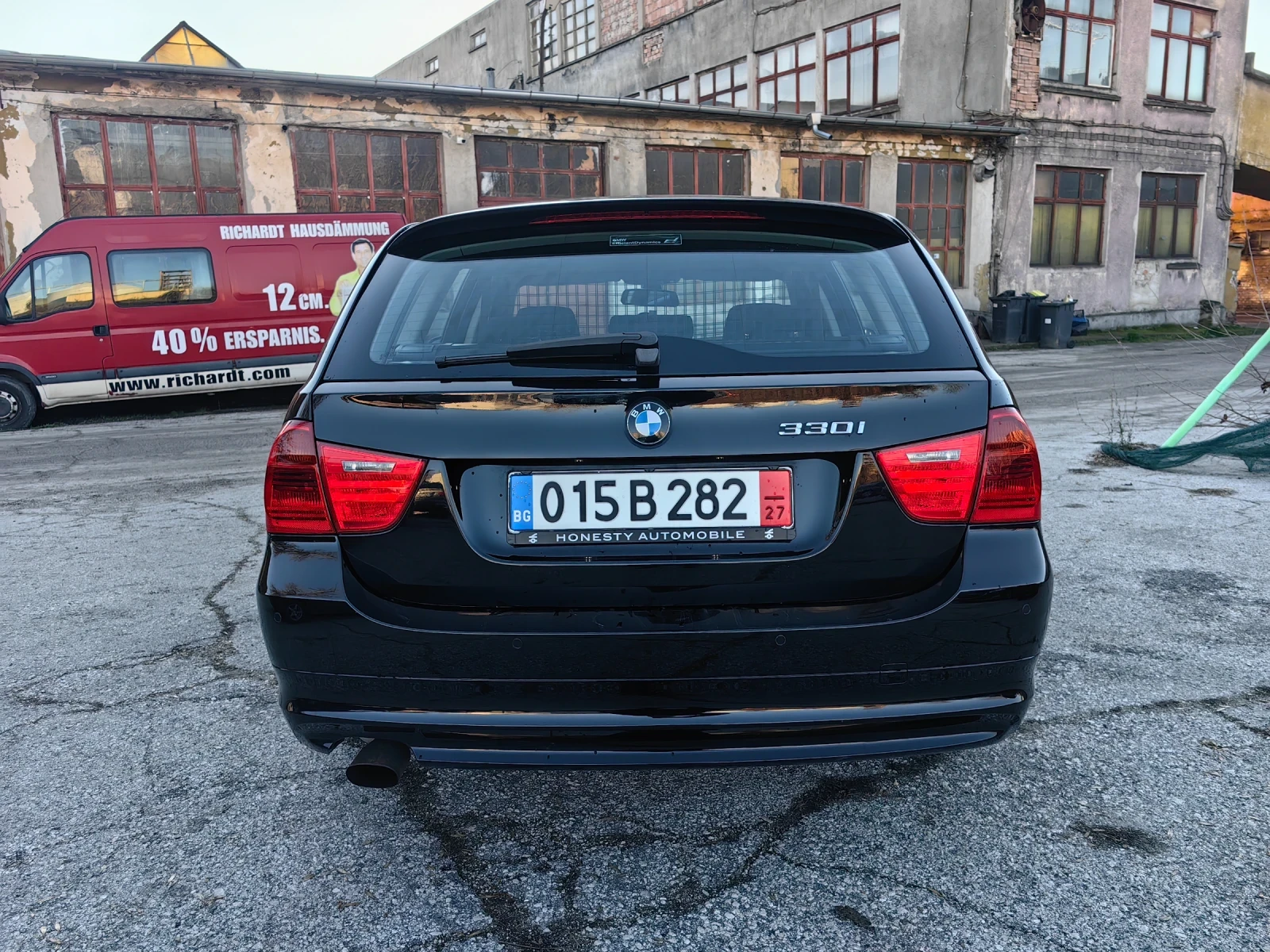 BMW 318 2.0 бензин 143 кс, Facelift модел, Топ състояние  - изображение 8