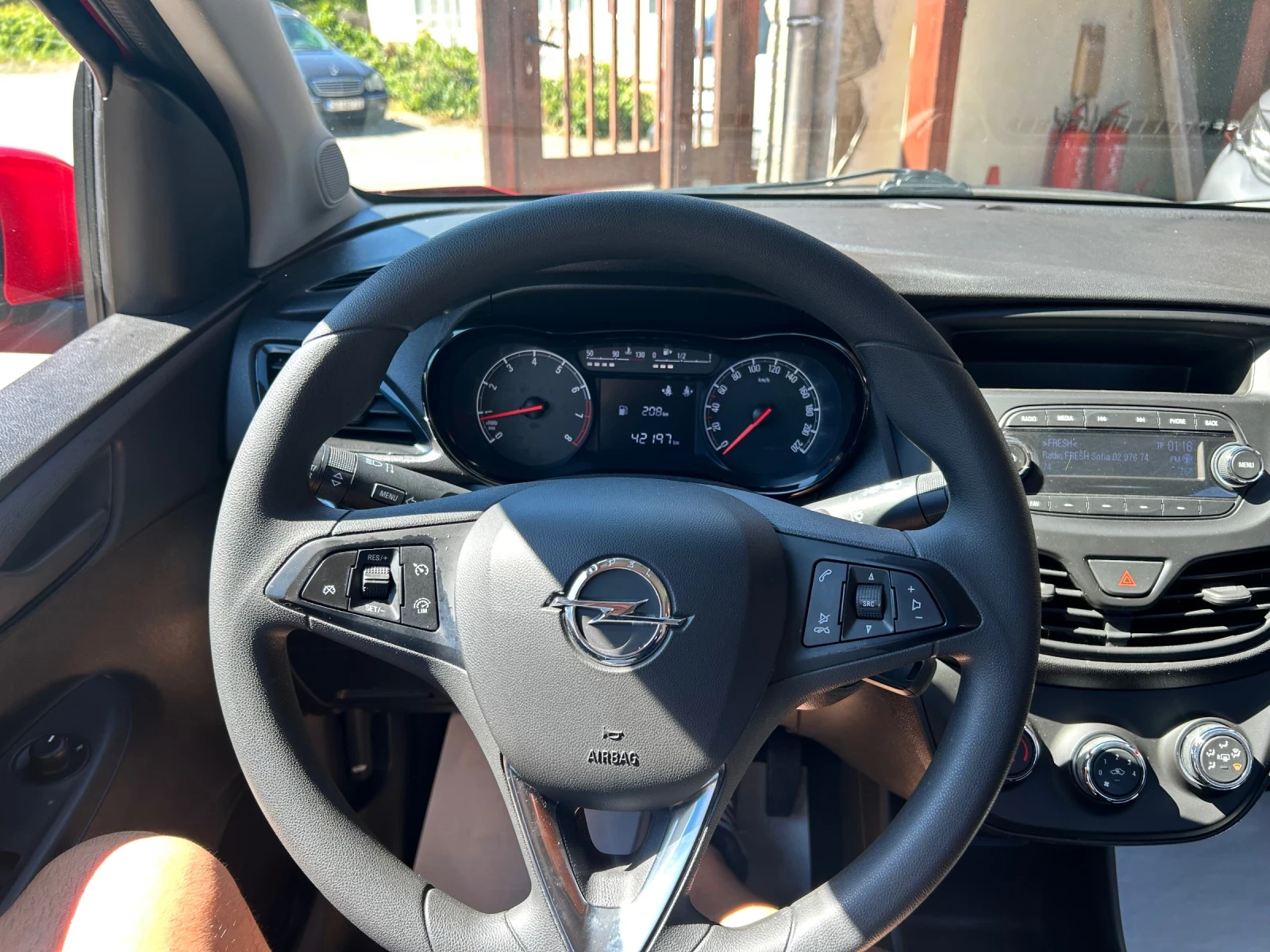 Opel Karl 42000км EURO 6B - изображение 9