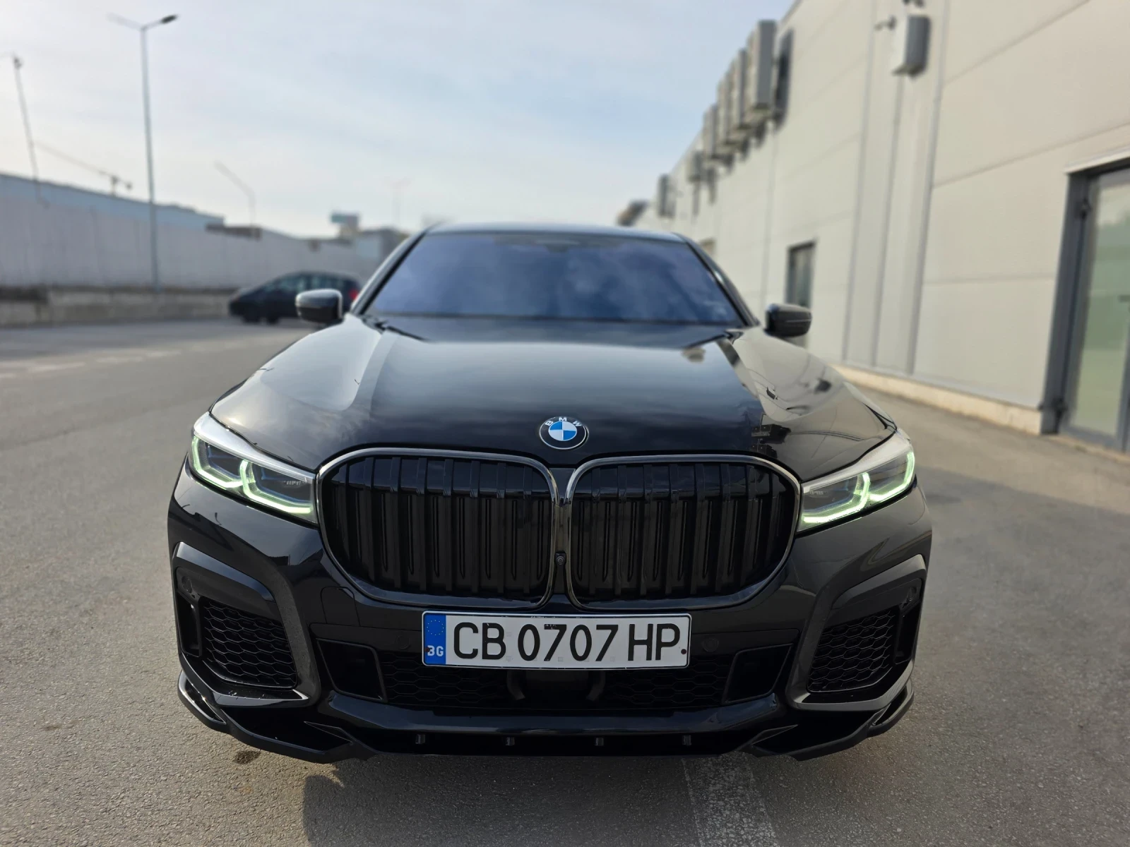 BMW 750 xDrive M-Pack | Mobile.bg   5