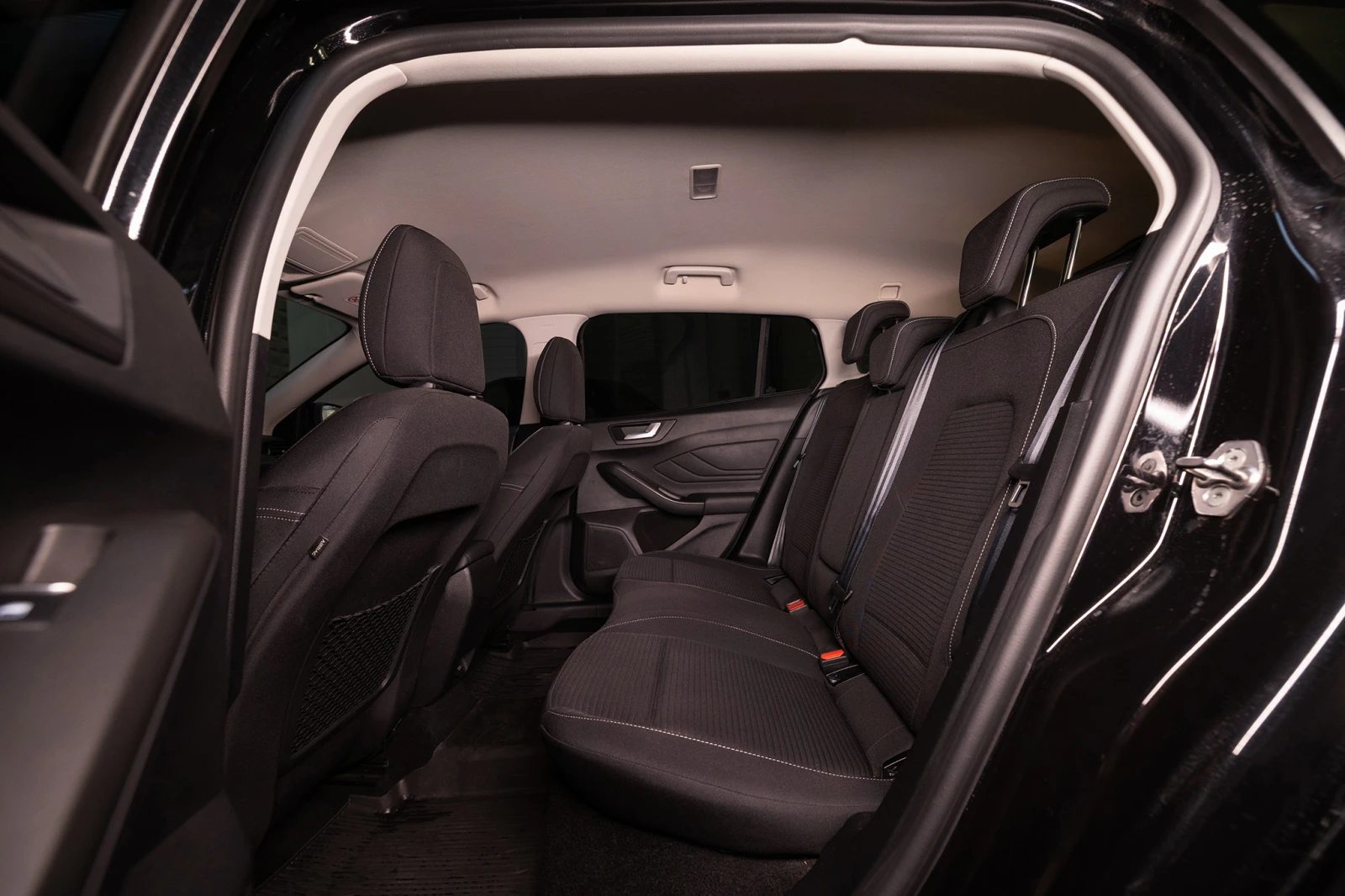 Ford Focus Подгрев волан * Подгрев Седалки * Apple CarPlay , снимка 12 - Автомобили и джипове - 53709574