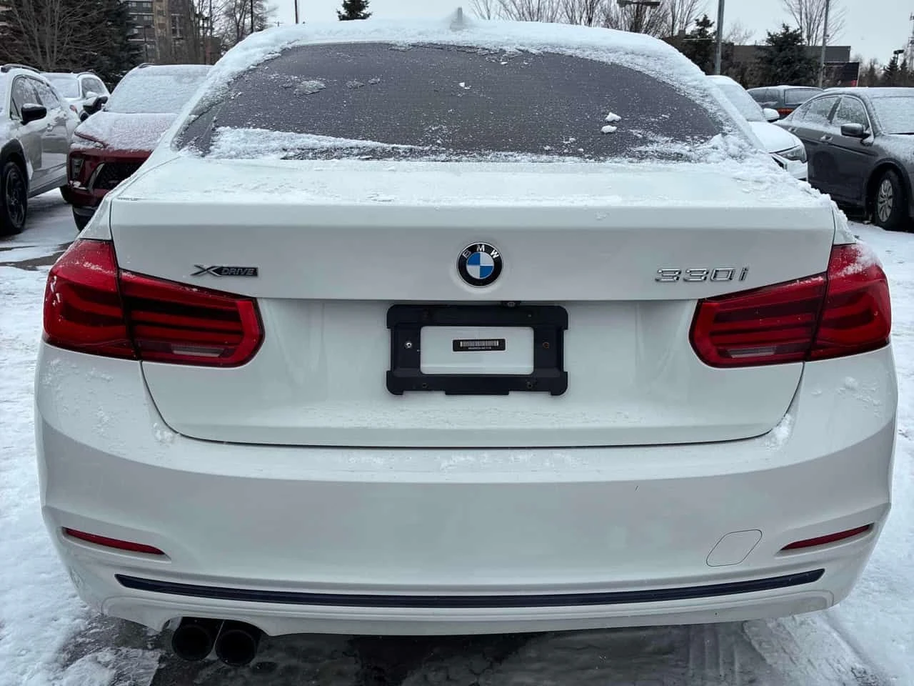 BMW 330 XDRIVE| ПОДГРЕВИ| ШИБИДАХ| KEYLESS| КЛИП НА МОТОР, снимка 6 - Автомобили и джипове - 54002058