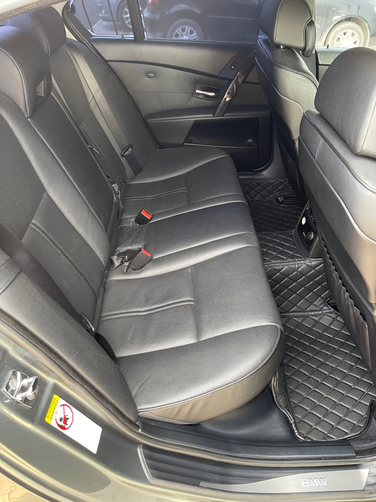 BMW 530 xDrive / 231к.с/Distronic/ Night vision , снимка 11 - Автомобили и джипове - 54934545