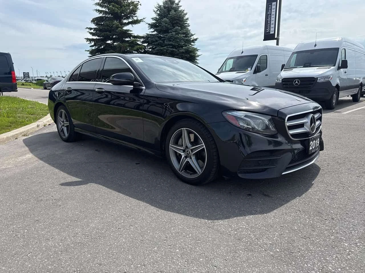 Mercedes-Benz E 300 BURMESTER| PANO| MEMORY| CARFAX| , снимка 4 - Автомобили и джипове - 55219329