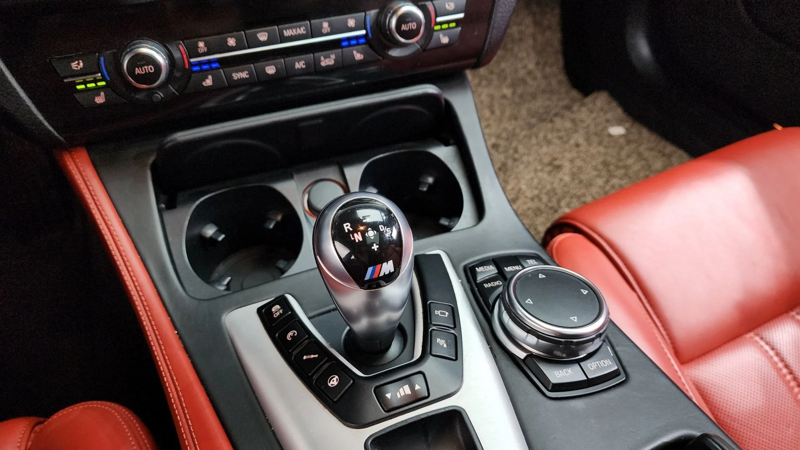 BMW M5 ЛЮК* HUD* 360* ПОДГРЕВ ВОЛАН* КРАЙНА ЦЕНА, снимка 9 - Автомобили и джипове - 55367140