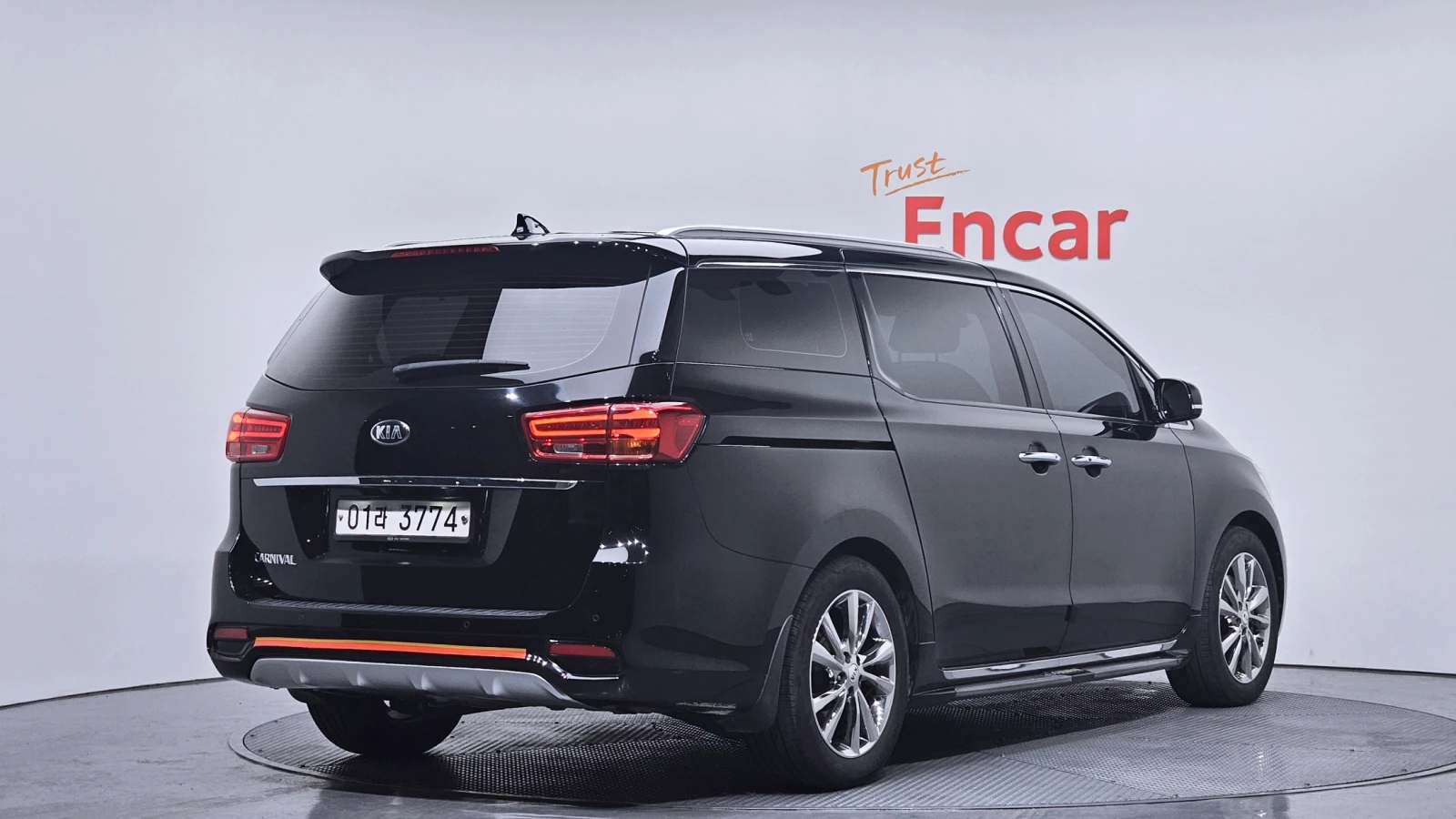 Kia Carnival ЕЛ. БАГАЖНИК* BLIND SPOT* КРАЙНА ЦЕНА, снимка 2 - Автомобили и джипове - 55591303