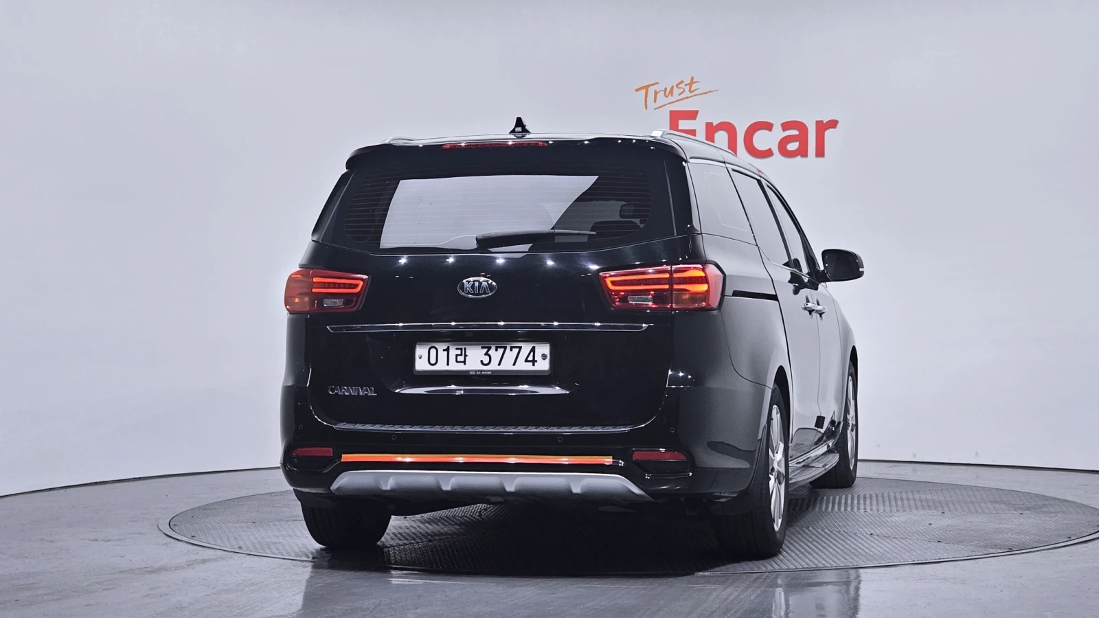 Kia Carnival ЕЛ. БАГАЖНИК* BLIND SPOT* КРАЙНА ЦЕНА, снимка 4 - Автомобили и джипове - 55591303