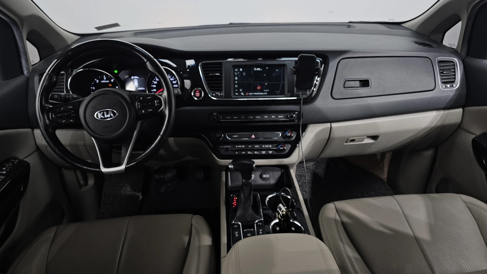 Kia Carnival ЕЛ. БАГАЖНИК* BLIND SPOT* КРАЙНА ЦЕНА, снимка 7 - Автомобили и джипове - 55591303