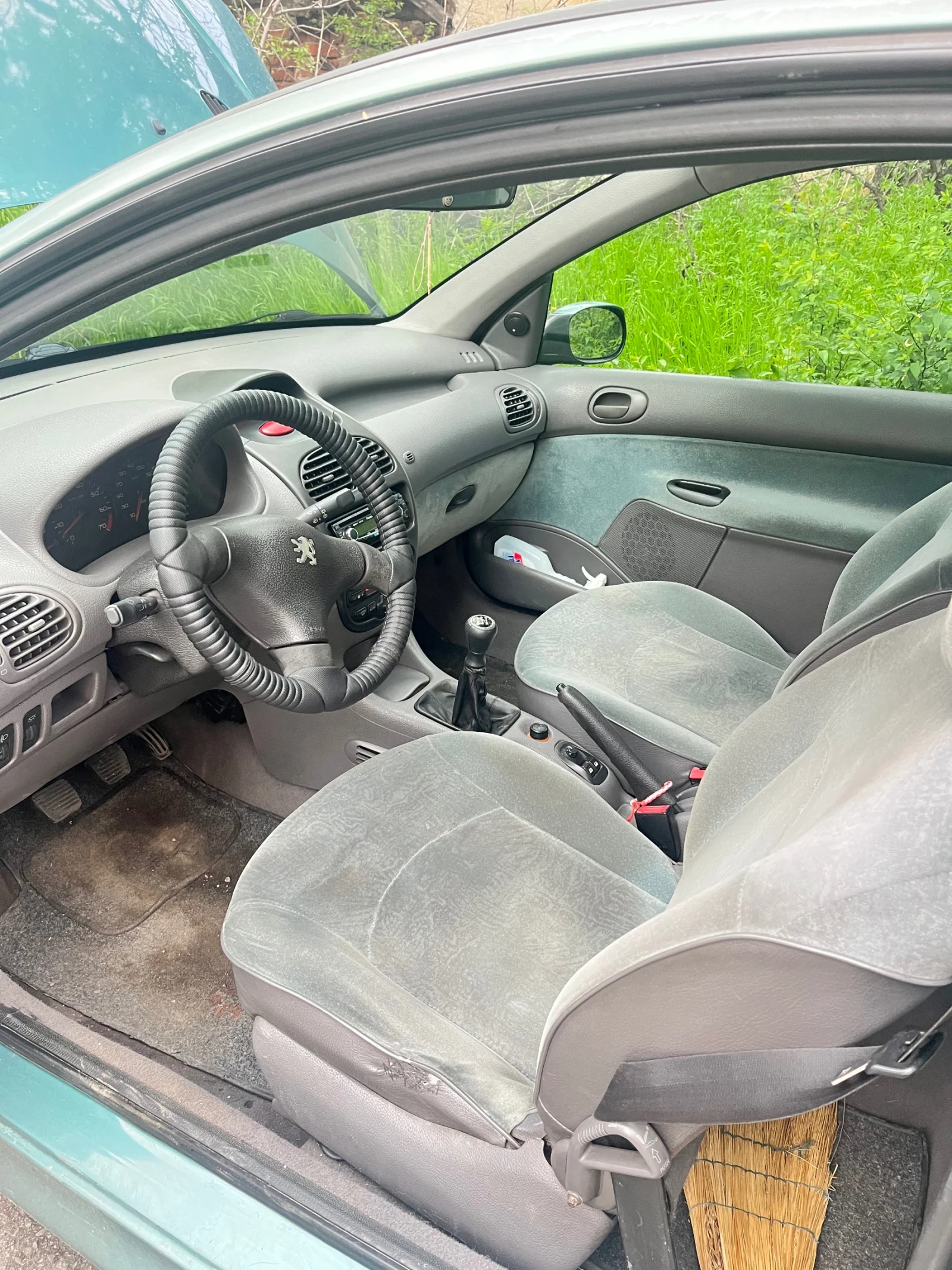 Peugeot 206 1.4, снимка 4 - Автомобили и джипове - 55609801