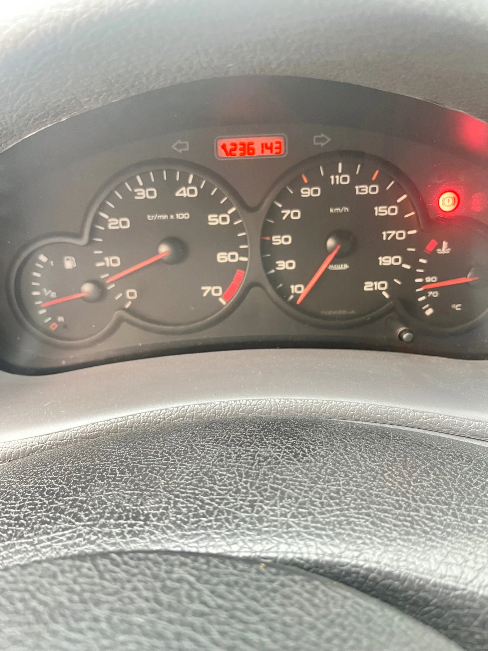 Peugeot 206 1.4, снимка 3 - Автомобили и джипове - 55609801