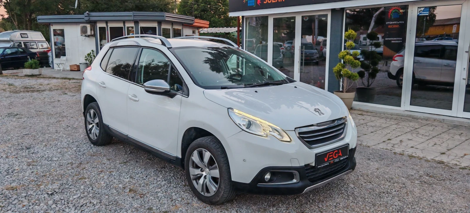 Peugeot 2008 1.6HDI 8v Automatic Alure, снимка 3 - Автомобили и джипове - 55756234