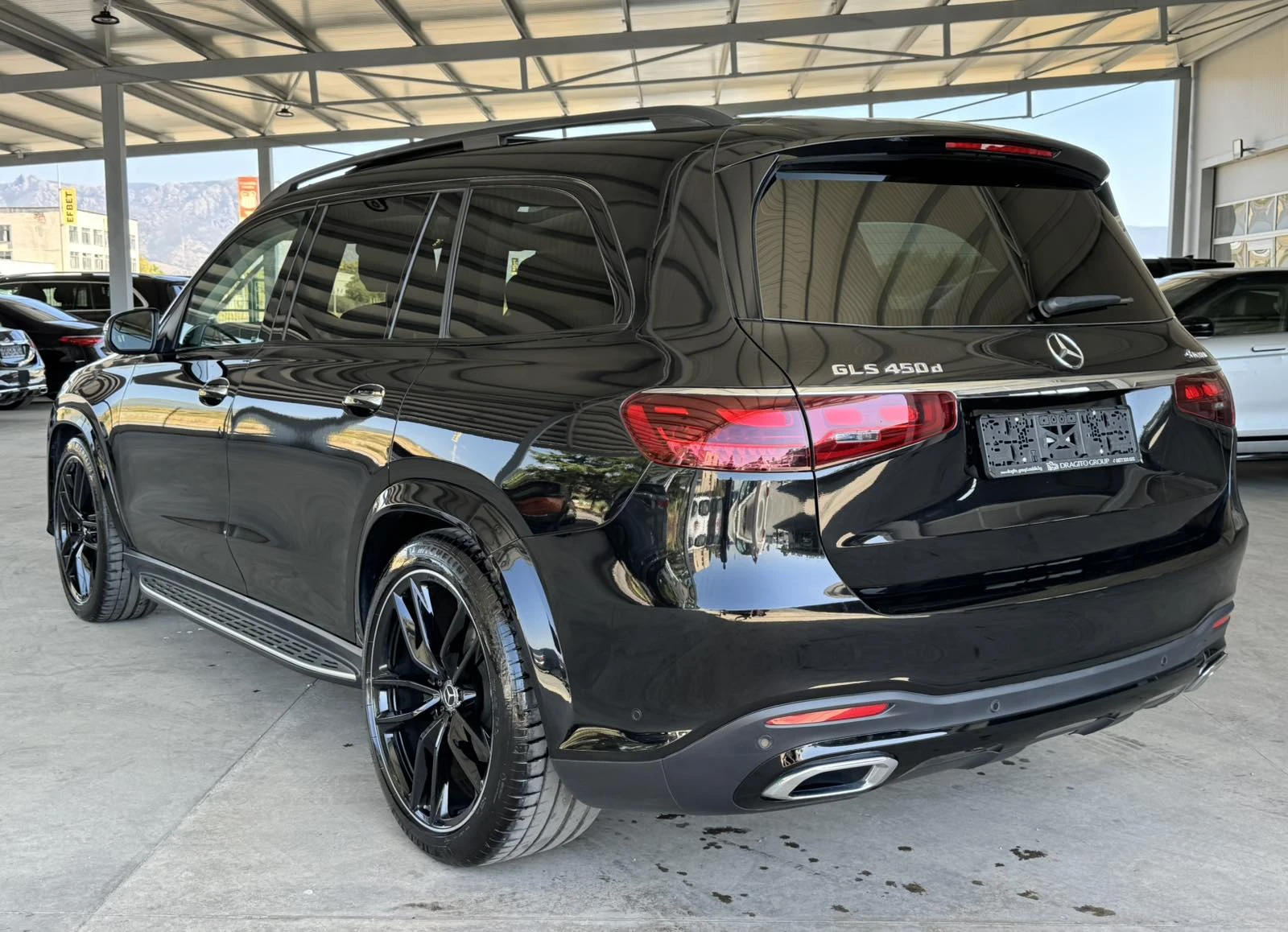 Mercedes-Benz GLS 450 d* 367ps* 4M* 7м* 3xTV* AMG Line* Night* ГАРАНЦИЯ*, снимка 3 - Автомобили и джипове - 55885536