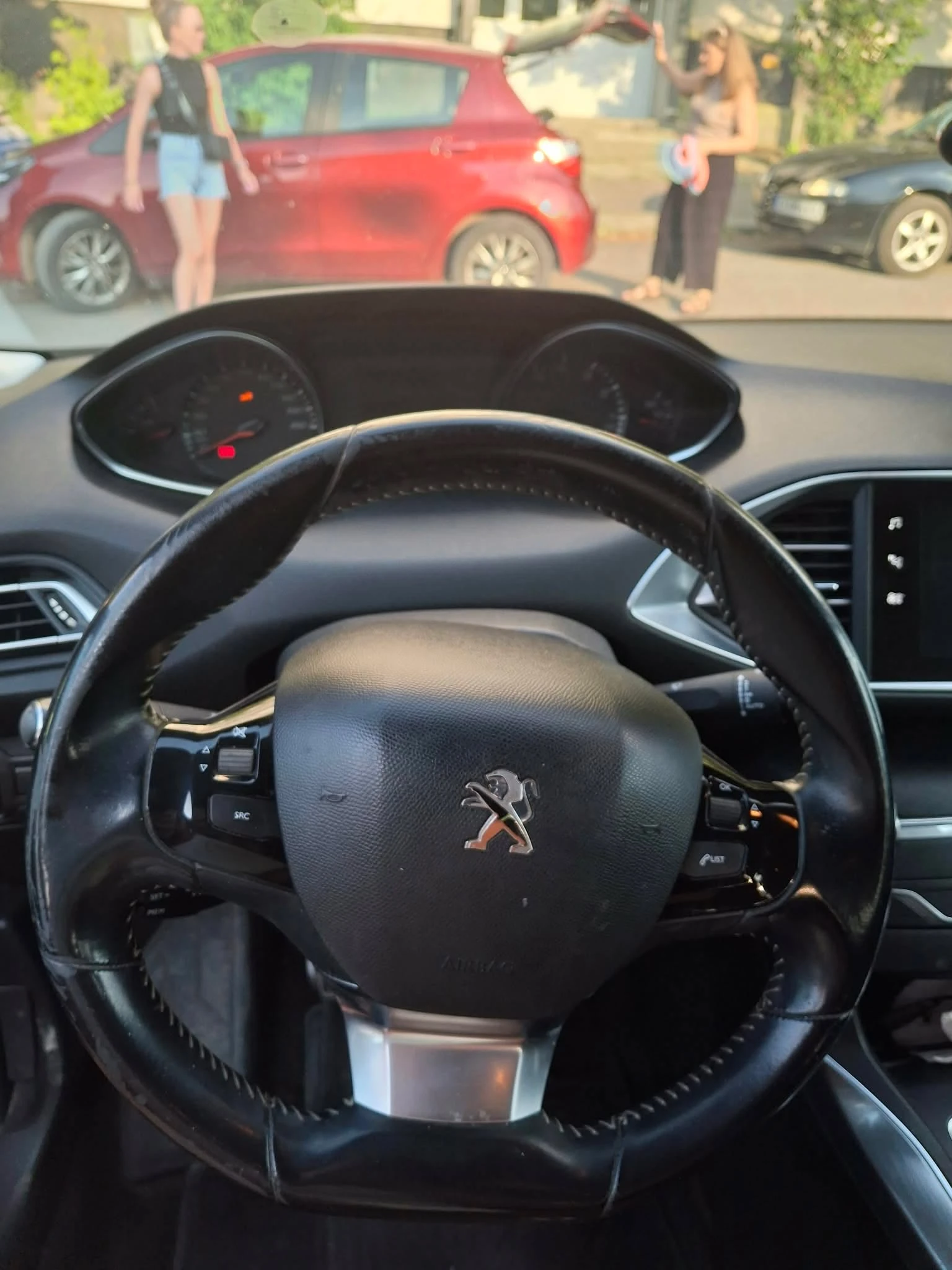 Peugeot 308 1.2 130 FACELIFT, снимка 7 - Автомобили и джипове - 56217938