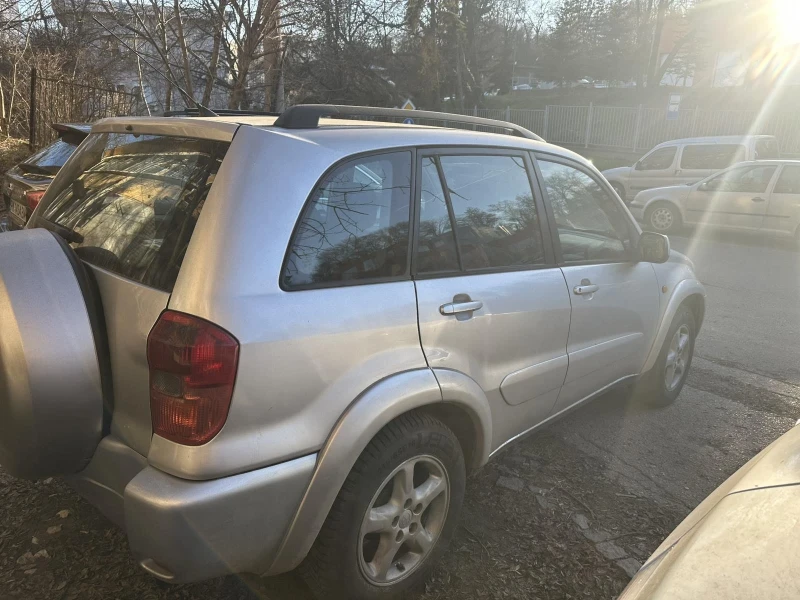 Toyota Rav4, снимка 4 - Автомобили и джипове - 52711884