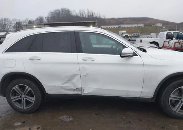 Mercedes-Benz GLC 300 4MATIC, снимка 6 - Автомобили и джипове - 48904453