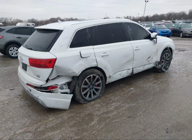 Audi Q7 3.0T Digital Dash* Пано* Подгрев*  - изображение 3