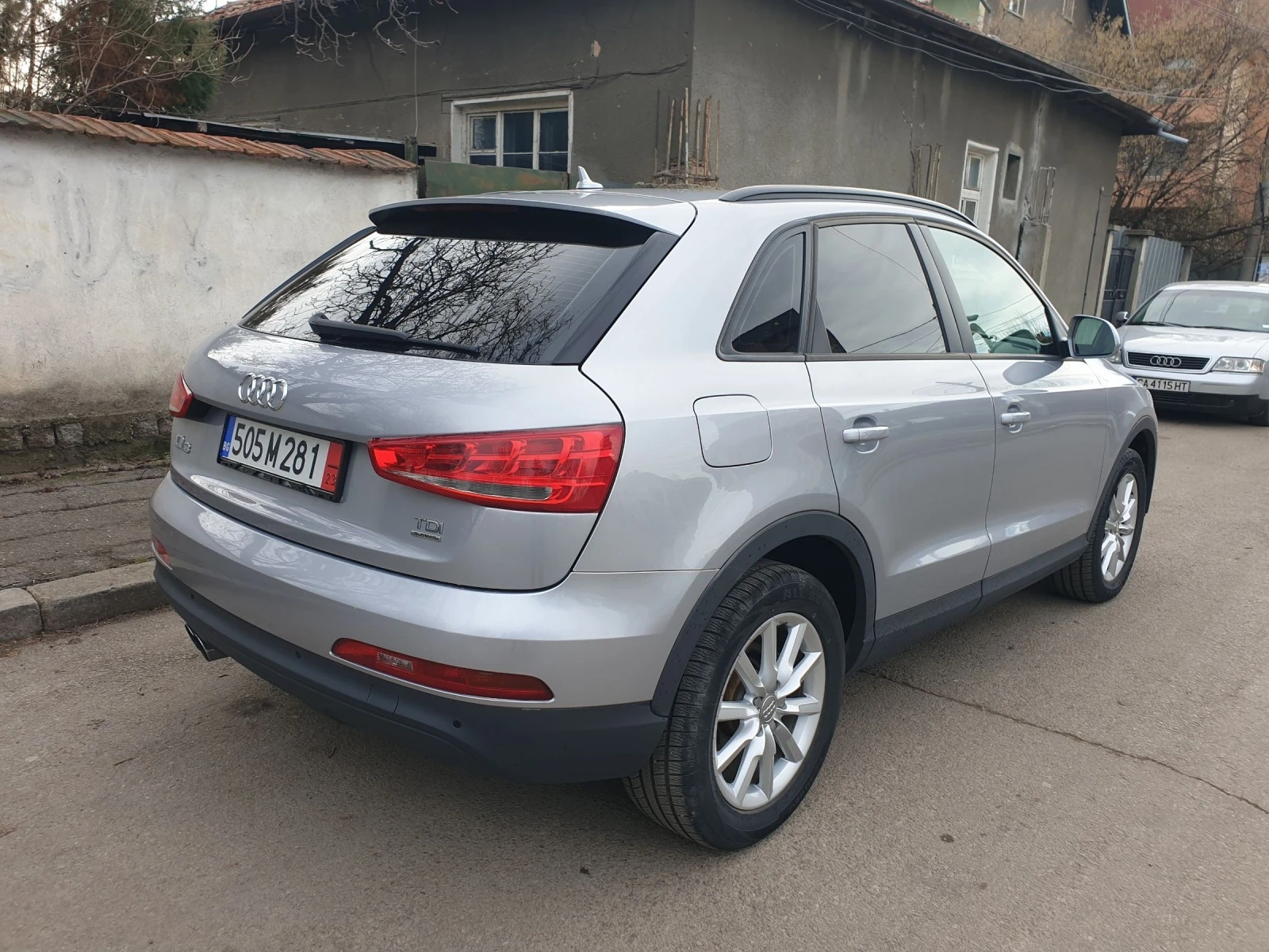 Audi Q3 2.0tdi S-tronik - изображение 3