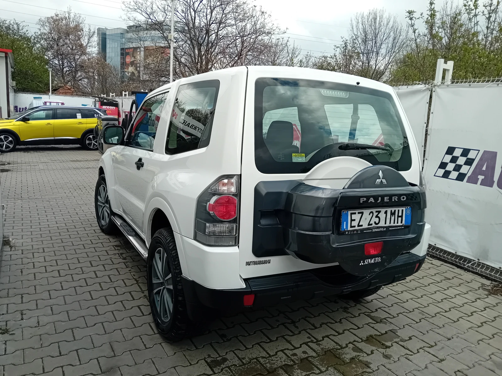 Mitsubishi Pajero Уникат  - изображение 4
