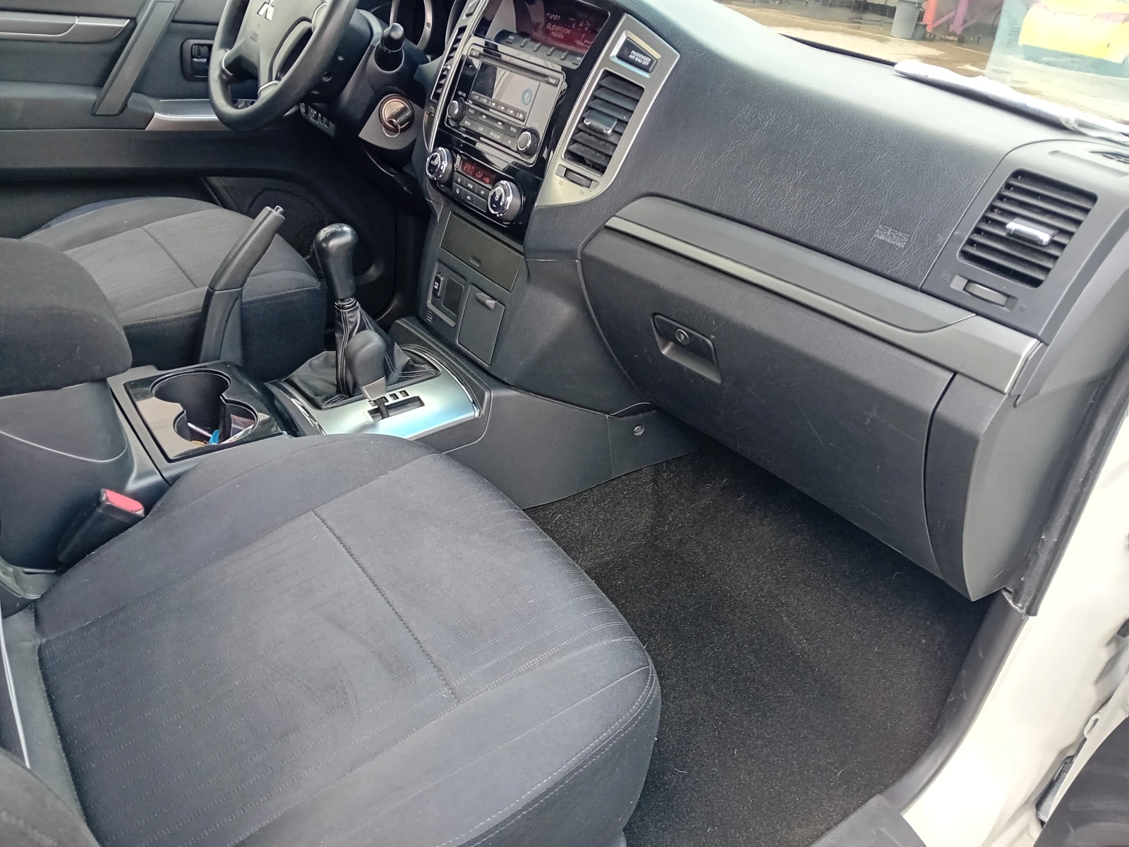 Mitsubishi Pajero Уникат  - изображение 8