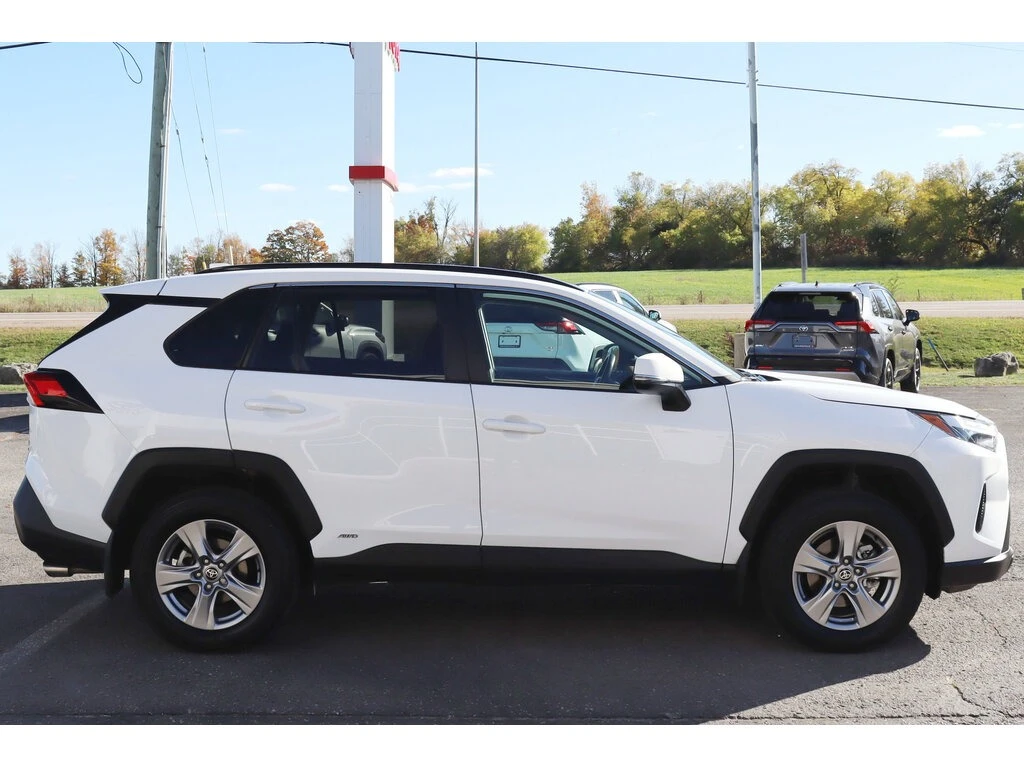 Toyota Rav4 HYBRID XLE * * CARFAX * * АВТО КРЕДИТ * *  - изображение 3