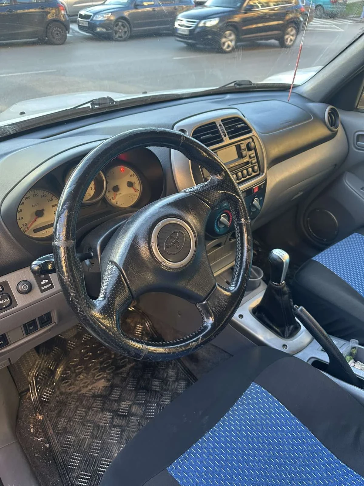 Toyota Rav4  - изображение 7