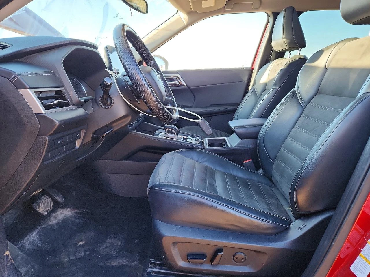 Mitsubishi Outlander 2.5l Se, снимка 7 - Автомобили и джипове - 53831569