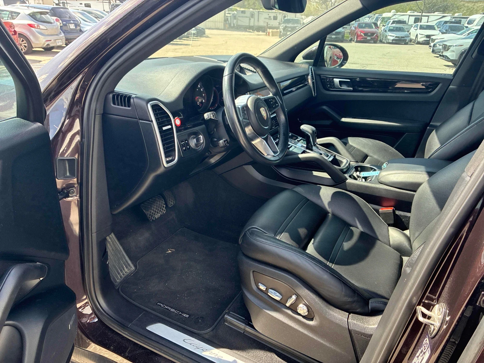 Porsche Cayenne CARFAX * АВТОКРЕДИТ * ПРОГНОЗНА ЦЕНА ДО БГ, снимка 7 - Автомобили и джипове - 54485522