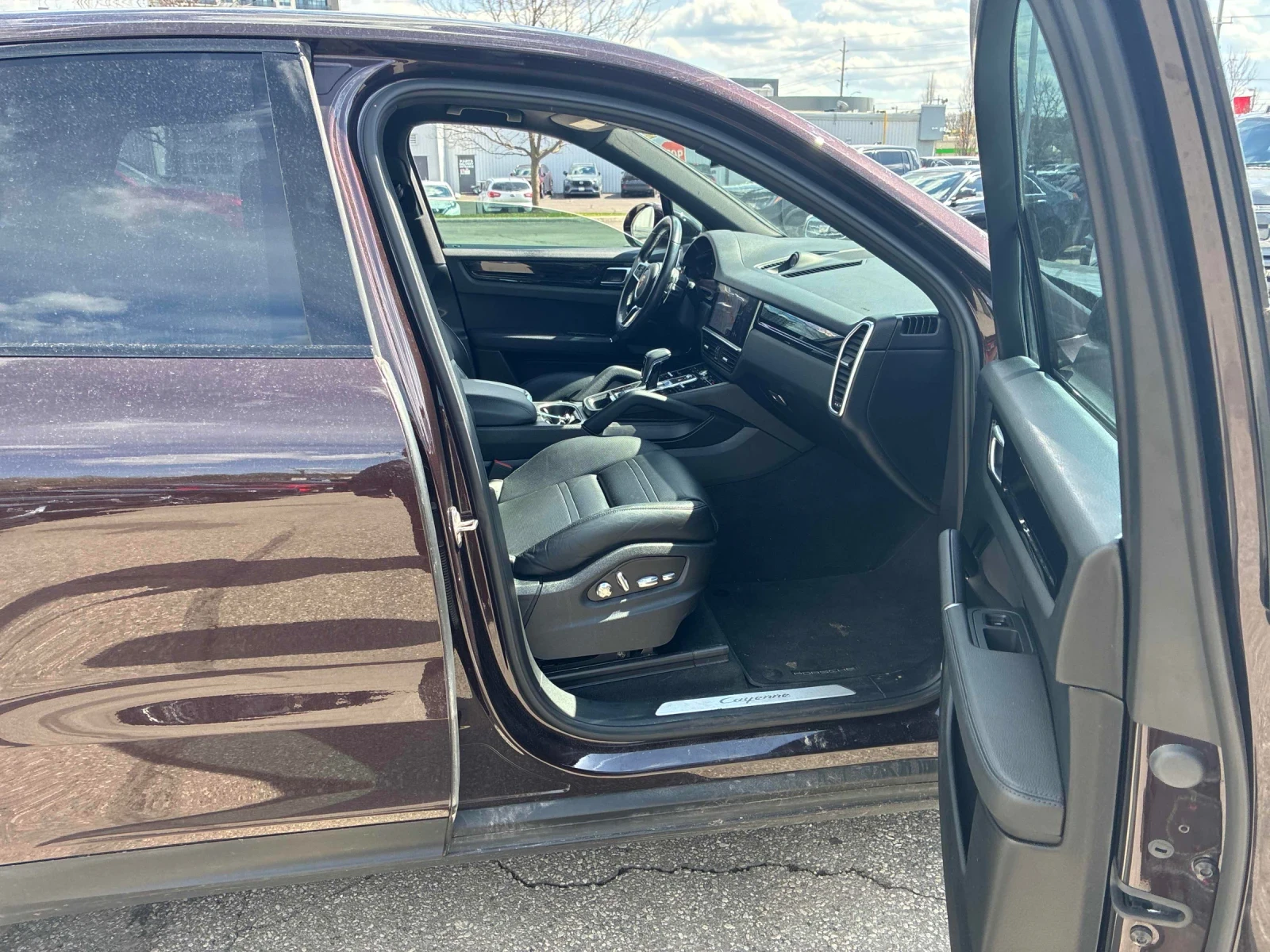 Porsche Cayenne CARFAX * АВТОКРЕДИТ * ПРОГНОЗНА ЦЕНА ДО БГ, снимка 11 - Автомобили и джипове - 54485522