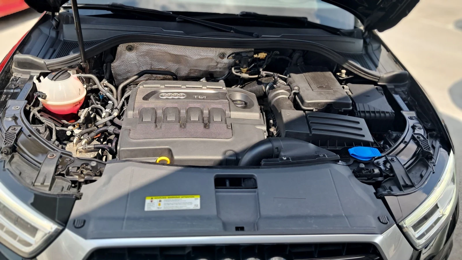 Audi Q3 2.0TDI, снимка 6 - Автомобили и джипове - 55656635