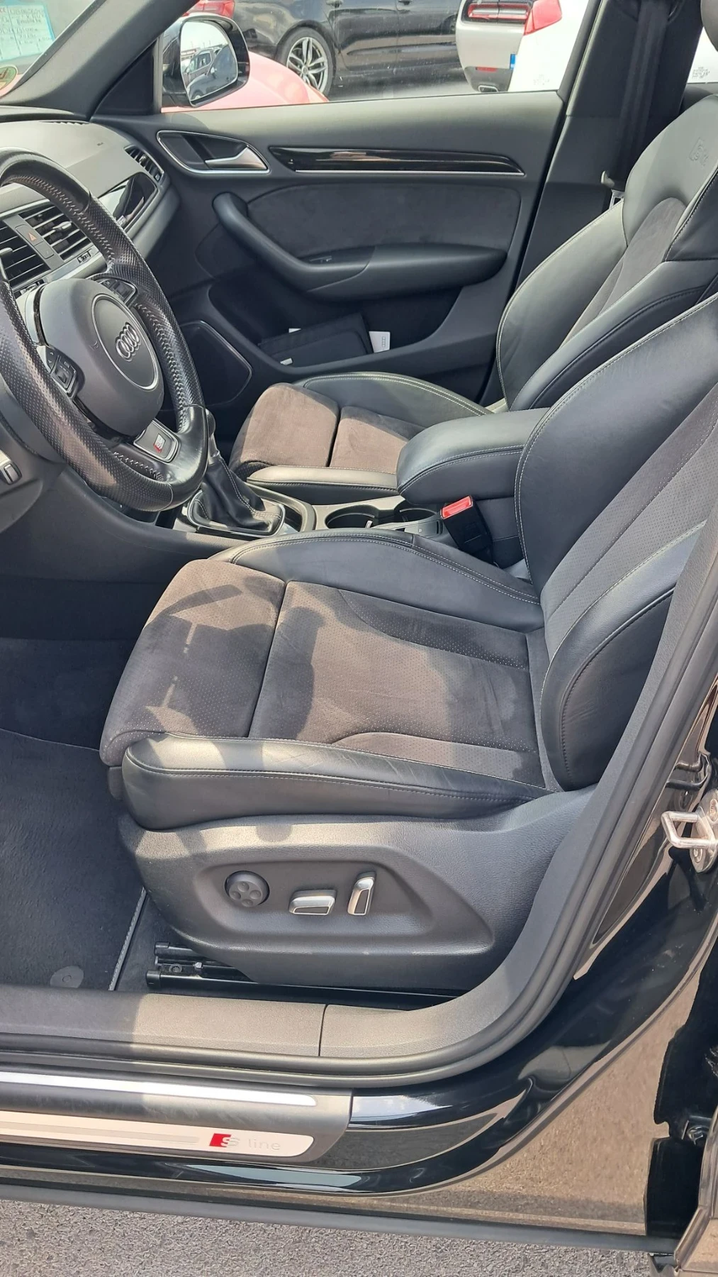 Audi Q3 2.0TDI, снимка 10 - Автомобили и джипове - 55656635