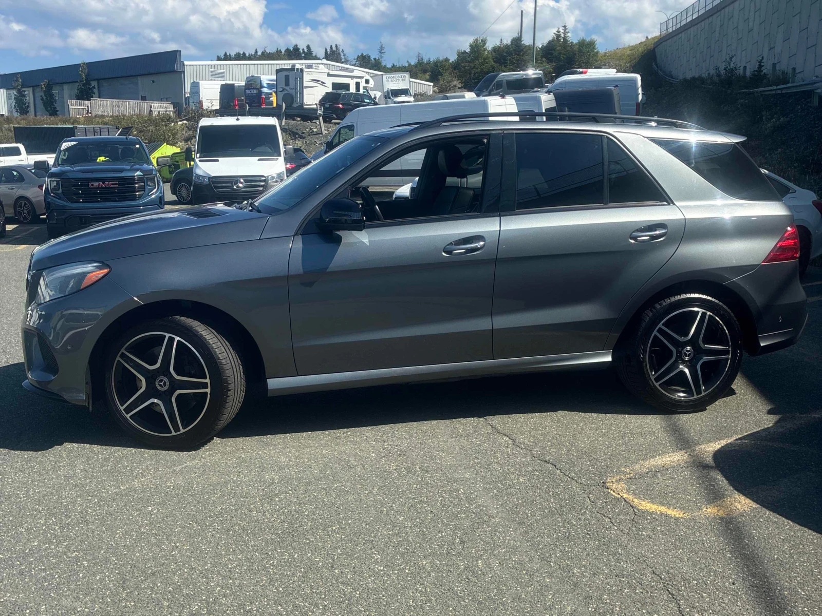 Mercedes-Benz GLE 400 4MATIC | CARFAX | БЕЗ ИНЦИДЕНТИ, снимка 3 - Автомобили и джипове - 55942997