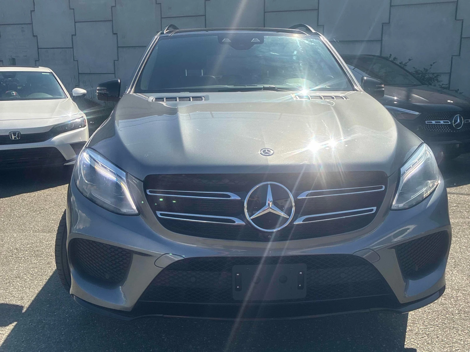 Mercedes-Benz GLE 400 4MATIC | CARFAX | БЕЗ ИНЦИДЕНТИ, снимка 2 - Автомобили и джипове - 55942997