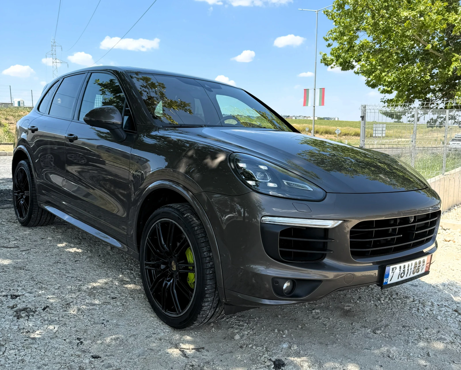 Porsche Cayenne S E-Hybrid 416 к.с. 4x4 Facelift Обслужен, снимка 3 - Автомобили и джипове - 56086639
