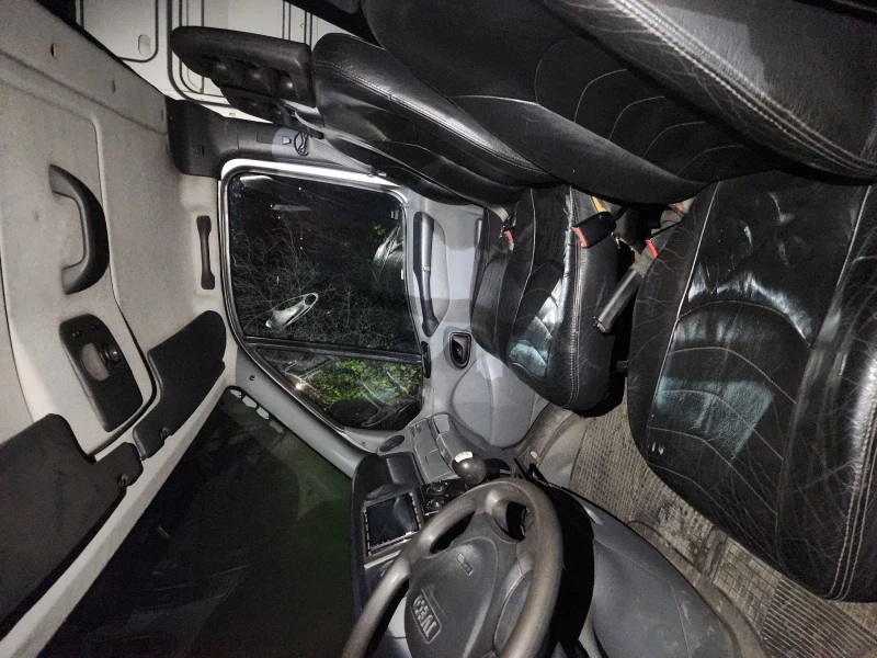 Iveco Daily 35s14, снимка 14 - Бусове и автобуси - 52484986