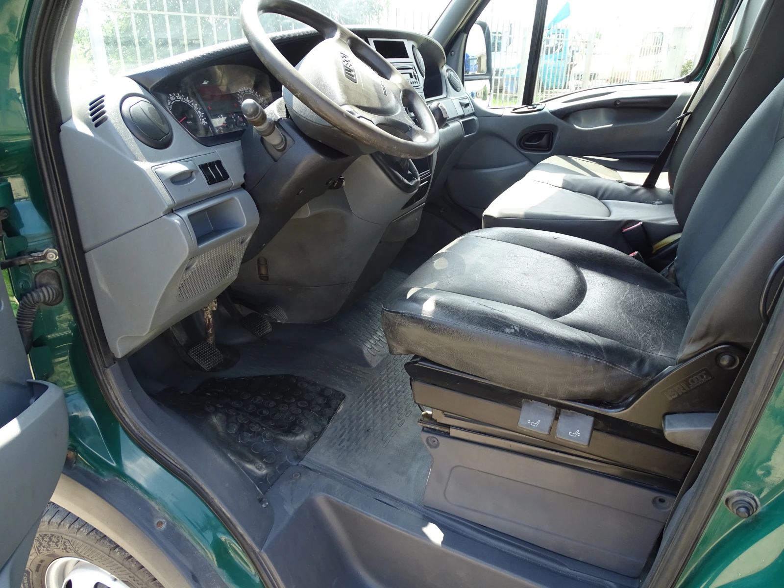 Iveco 35c18 3.0HPI  КАТ. * Б* 7-места, снимка 13 - Бусове и автобуси - 55116769