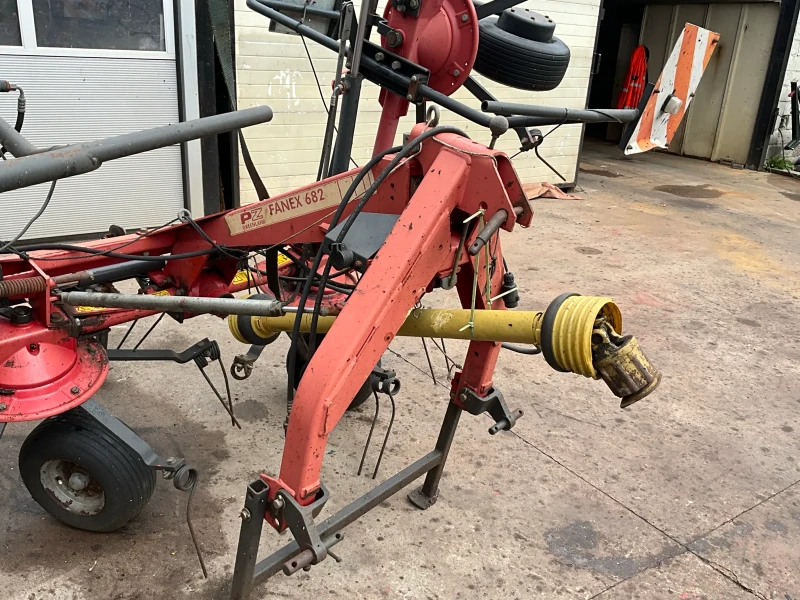 Сенообръщачка Друга марка Немска Greenland Fanex 682, снимка 6 - Селскостопанска техника - 52213982