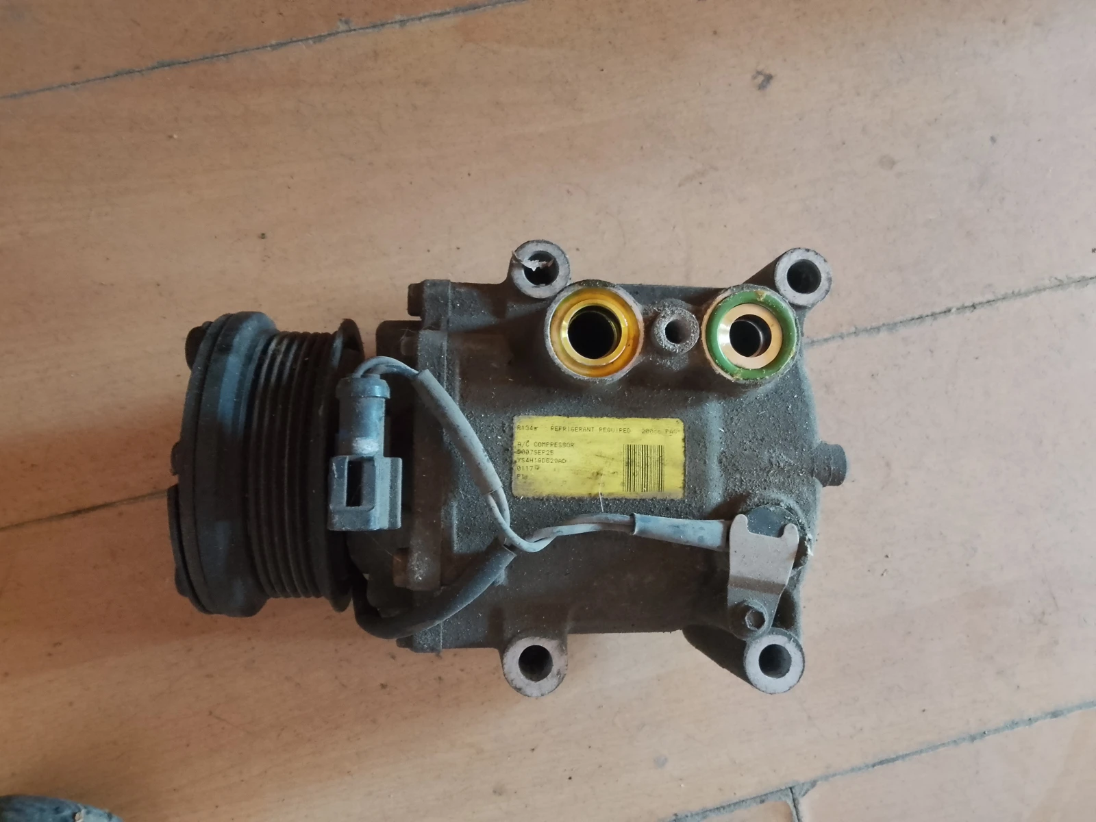 YS4H19D629AD       | Mobile.bg   1