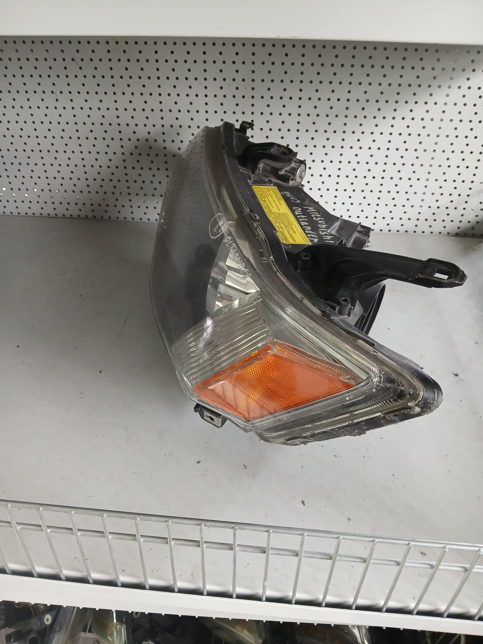 P5589L ляв фар Mitsubishi Oltlender , снимка 2 - Части - 55400734