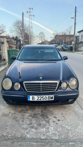  Mercedes-Benz E 320