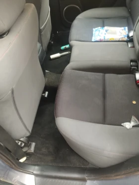 Mazda 3 - 2300 € / 4498.41 лв. - 54130636 7