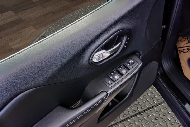 Jeep Cherokee 2.0MJT LIMITED 4WD , снимка 7 - Автомобили и джипове - 37523225